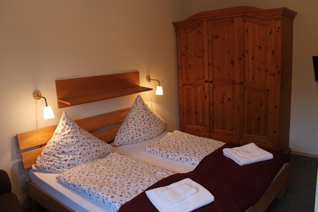 Leezdorfer Hof Otel Dış mekan fotoğraf