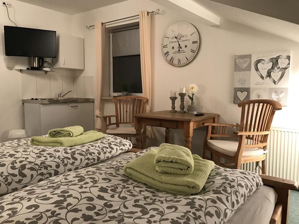 Leezdorfer Hof Otel Dış mekan fotoğraf
