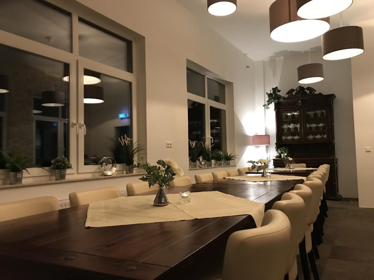 Leezdorfer Hof Otel Dış mekan fotoğraf